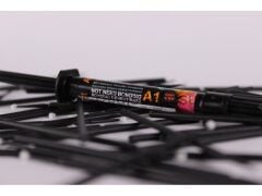 Imicryl Nova Compo SF Super Flow Self Adhesive Bondinge İhtiyaç Duyulmayan Kendinden Adeziv Akışkan Flow Kompozit 2 x 2 g Şırınga